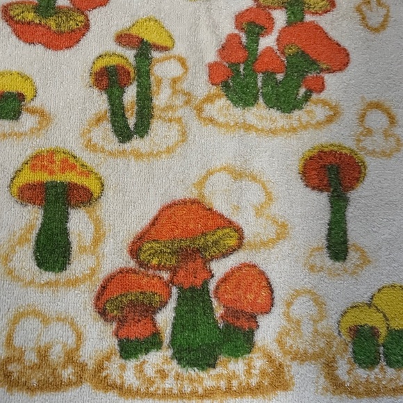 Vintage 1970s Mushroom Retro Groovy Cannon Hand Towel Flower Power Colorful - Picture 2 of 7